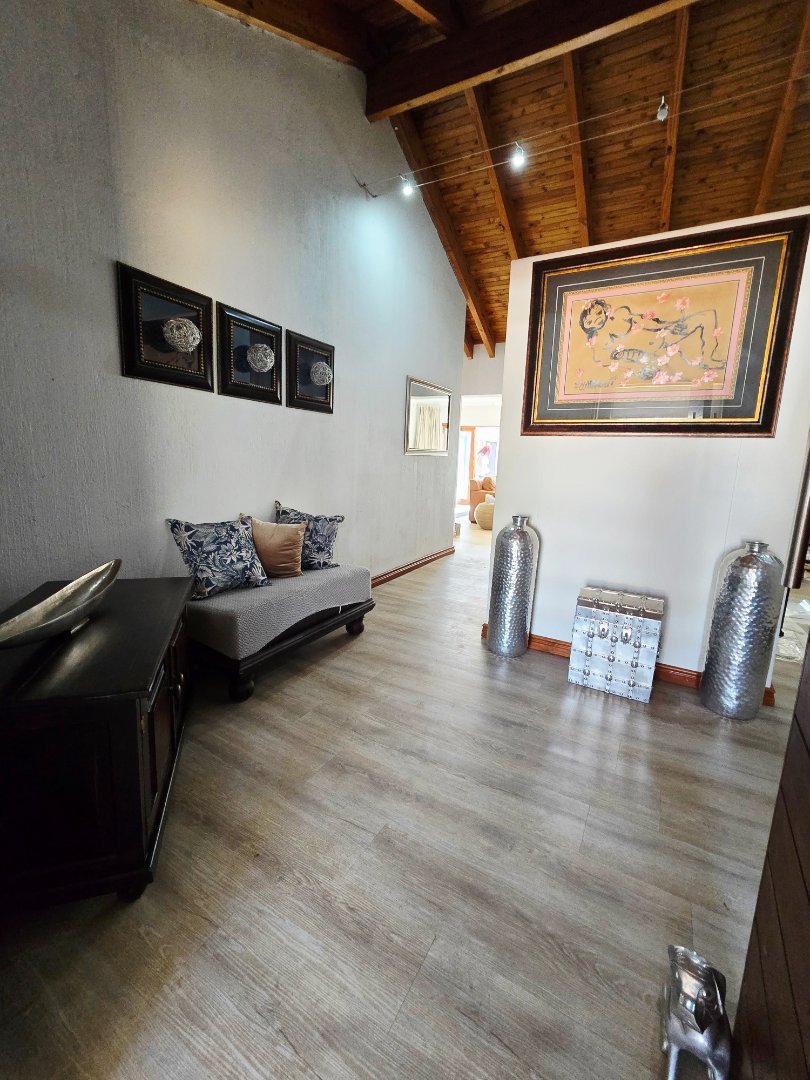 4 Bedroom Property for Sale in Flamwood North West